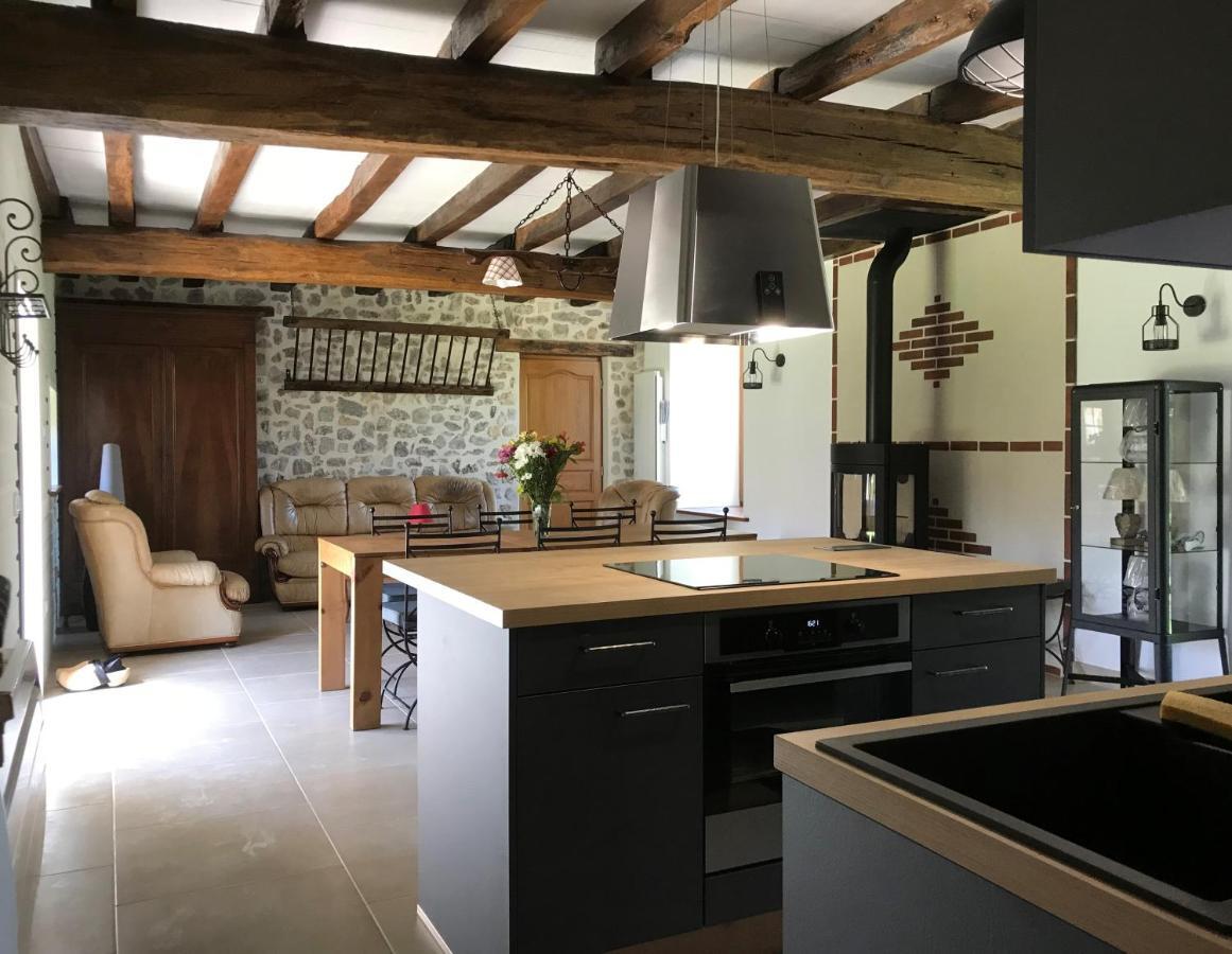 Gite De L'Homme Blanc Soizy-aux-Bois Exterior photo